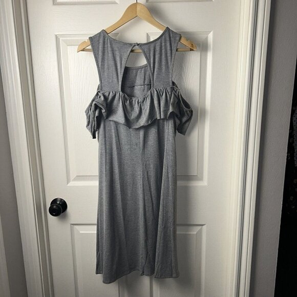 Torrid Grey Cold Shoulder Ruffle Casual Shift Dress Women’s size 1 - Picture 5 of 9